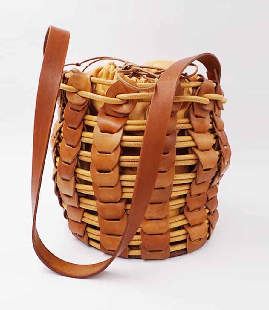 Borsa artigianale in Vera Pelle Mod. Legami a secchiello